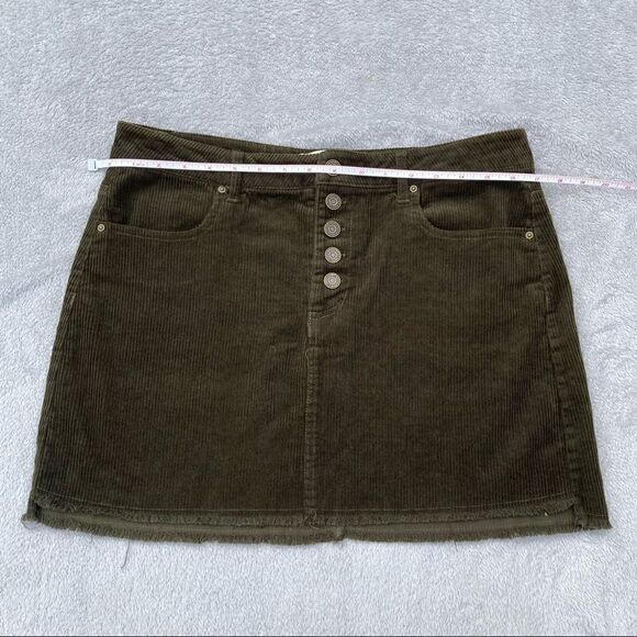 Indigo Rein, Olive Green Corduroy Mini Skirt, Fringe Hemline Junior’s Size 11 - Picture 9 of 9